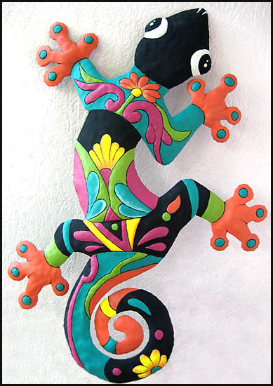 Hand painted metal gecko wall hanging - Tropical metal garden art - Handcrafted in Haiti from recycled steel drums